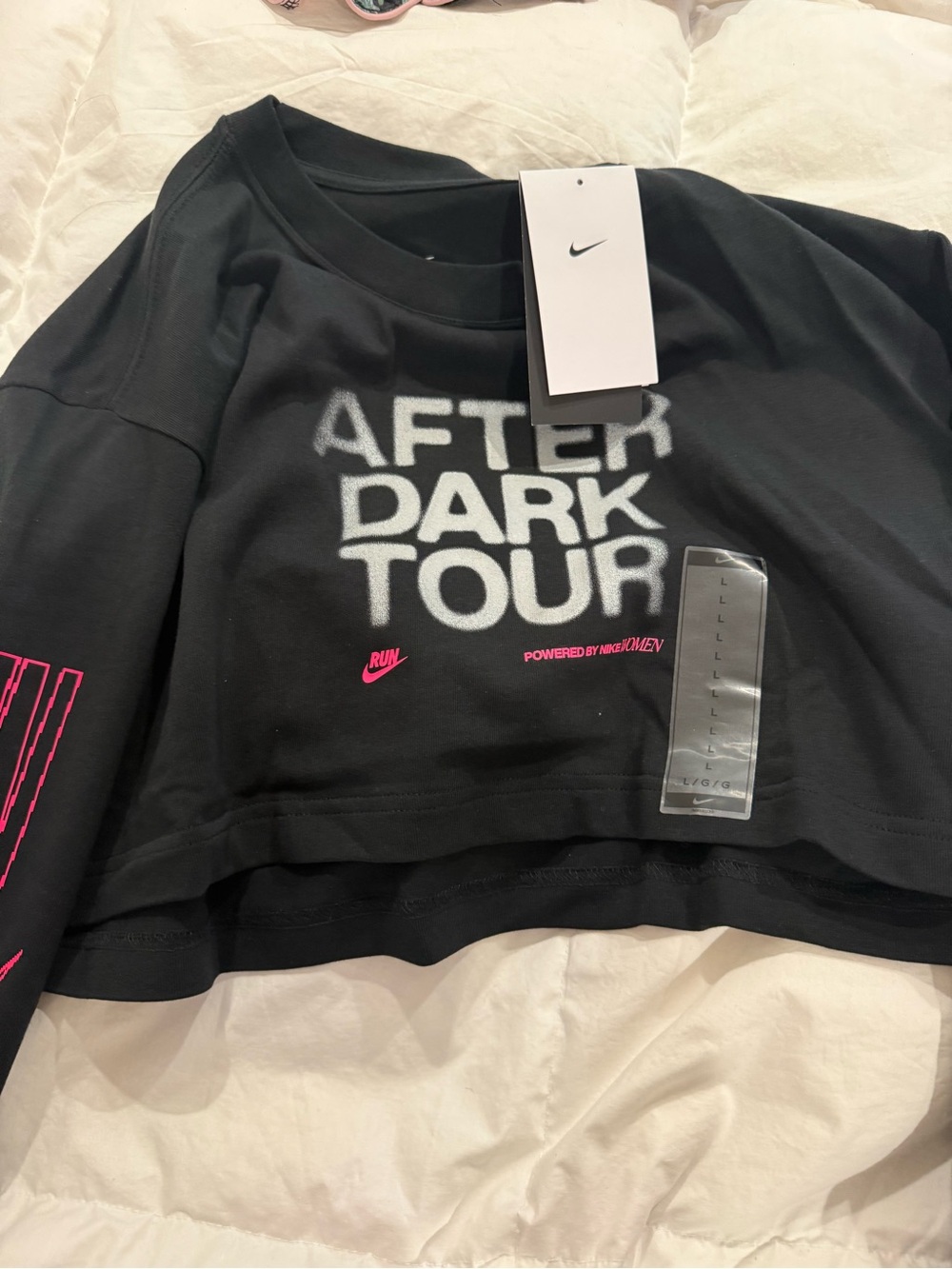 Nike After Dark Tour Women's Oversized Long-Sleeve Cropped T-Shirt - Picture 16 of 17